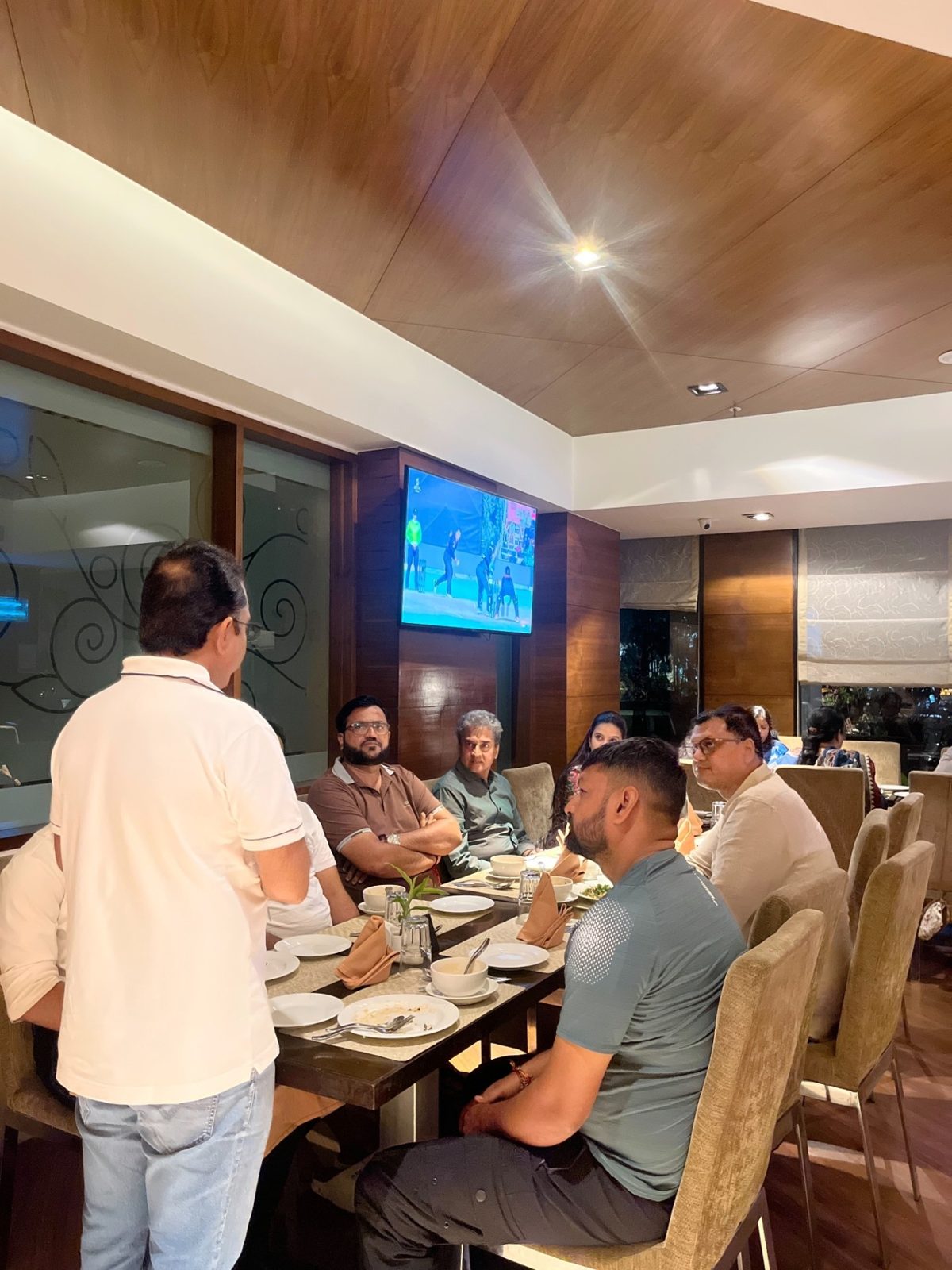Immersion participants networking over dinner — photo 24